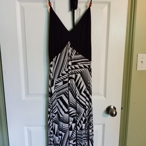 halter dress - Picture 5 of 7